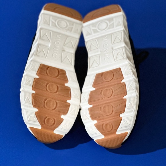Vionic Black and White Women\'s Shoes